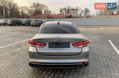 Седан Kia Optima 2016 в Кременчуці