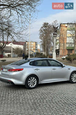 Седан Kia Optima 2016 в 