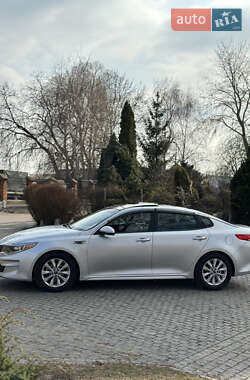 Седан Kia Optima 2016 в 
