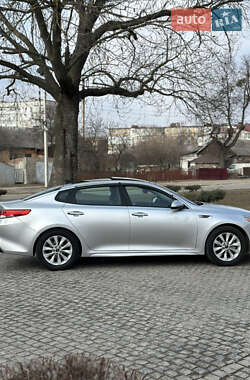 Седан Kia Optima 2016 в 