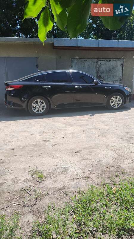 Седан Kia Optima 2016 в Хмельницком