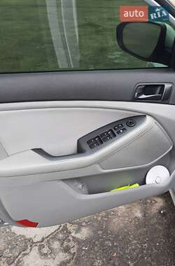 Седан Kia Optima 2015 в 