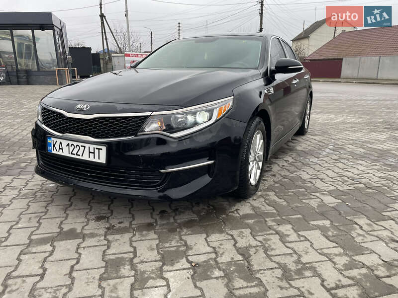 Седан Kia Optima 2016 в Киеве