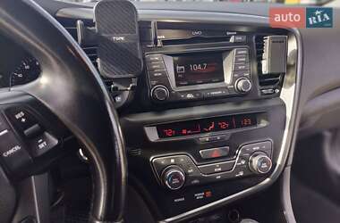 Седан Kia Optima 2013 в 