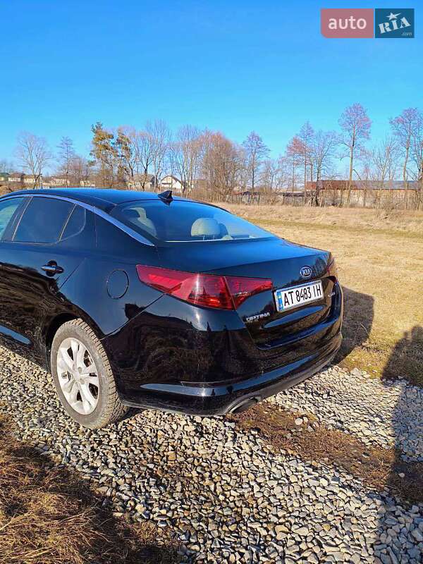 Седан Kia Optima 2012 в Ивано-Франковске