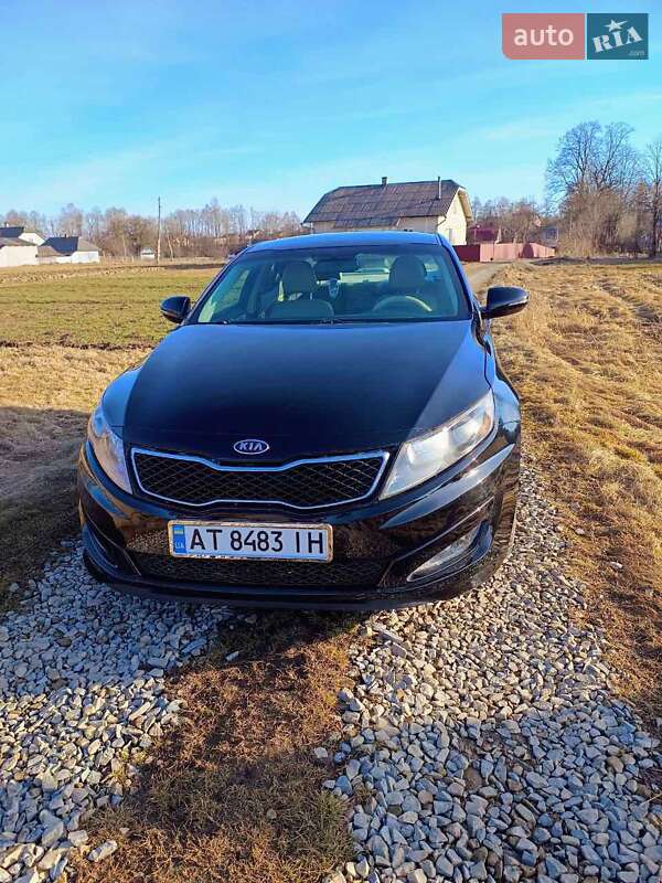Седан Kia Optima 2012 в Ивано-Франковске