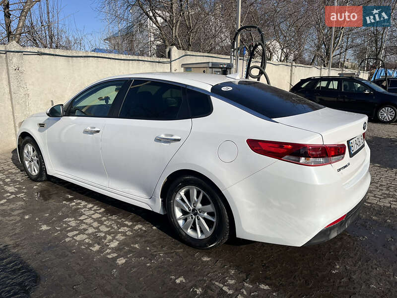 Седан Kia Optima 2016 в Полтаве