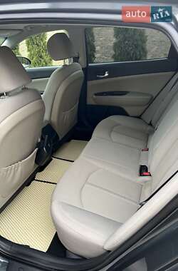 Седан Kia Optima 2016 в 
