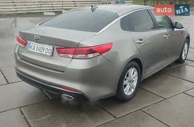 Седан Kia Optima 2016 в 