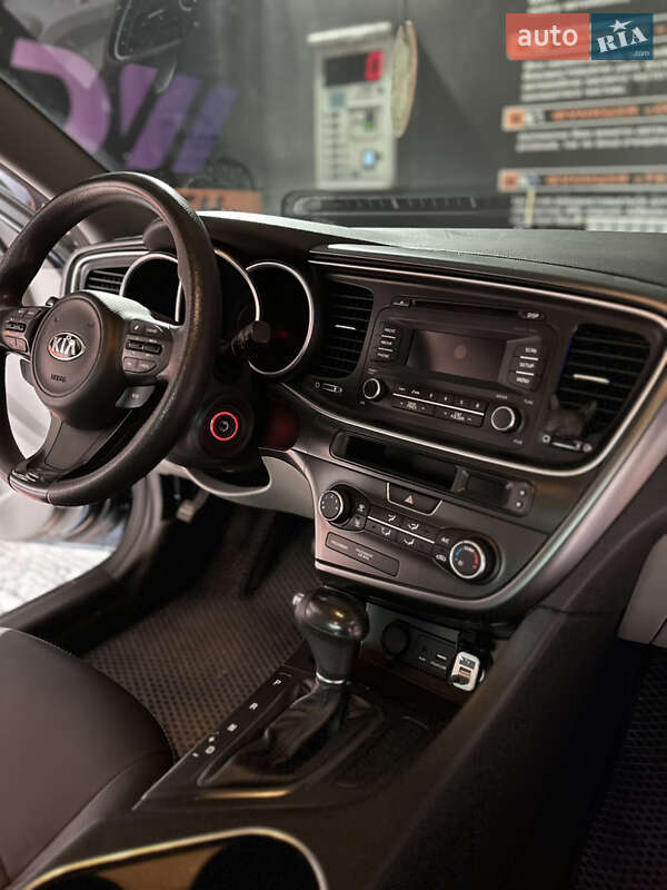 Седан Kia Optima 2015 в Кривому Розі
