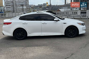 Седан Kia Optima 2016 в Днепре