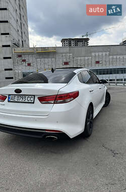Седан Kia Optima 2016 в Днепре