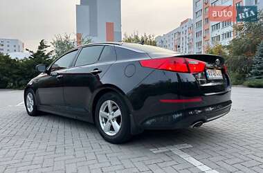 Седан Kia Optima 2014 в 