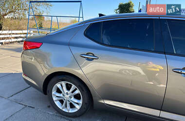 Седан Kia Optima 2012 в 