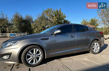 Седан Kia Optima 2012 в 