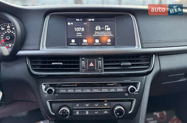 Седан Kia Optima 2017 в 
