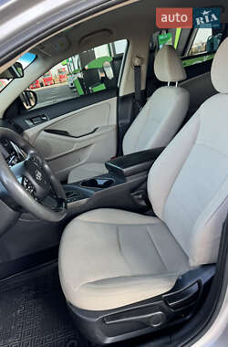 Седан Kia Optima 2015 в 