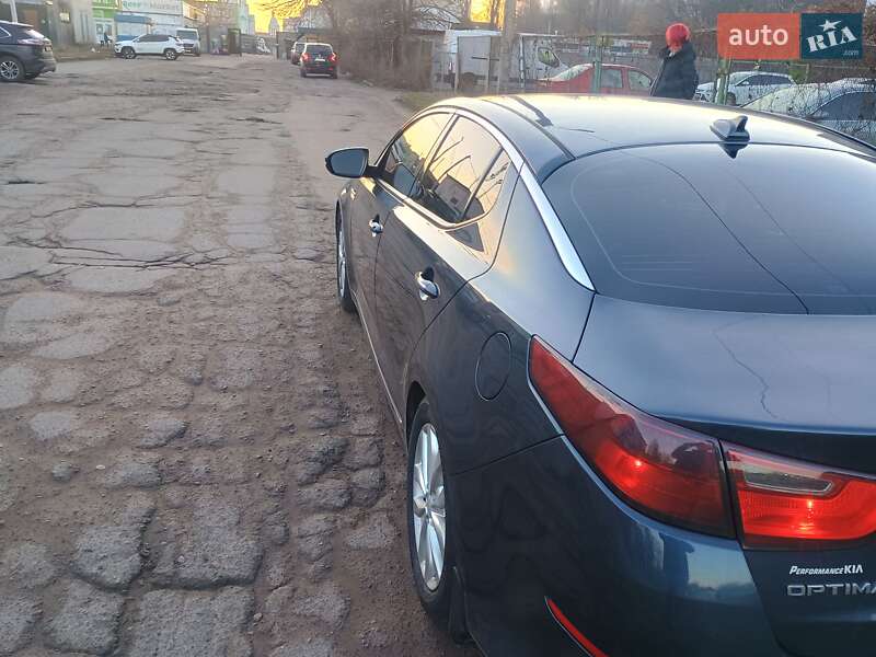 Седан Kia Optima 2015 в Чернигове