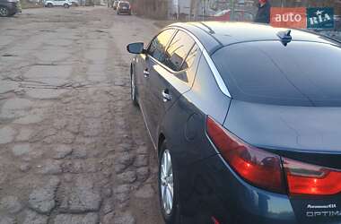 Седан Kia Optima 2015 в 