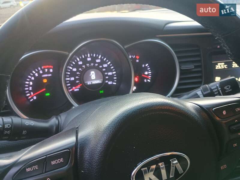 Седан Kia Optima 2015 в Чернигове
