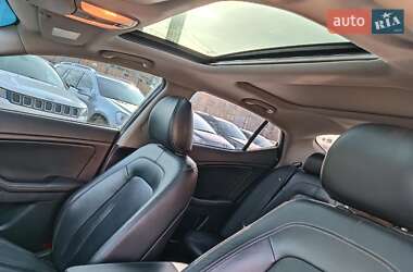 Седан Kia Optima 2011 в 