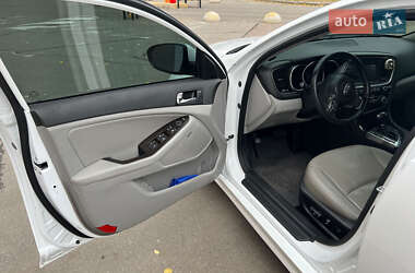 Седан Kia Optima 2014 в 