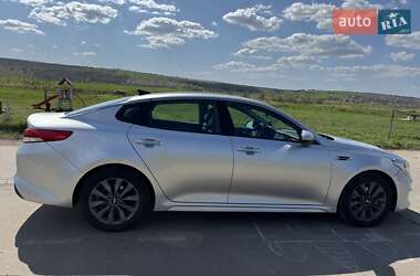 Седан Kia Optima 2016 в 