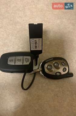 Седан Kia Optima 2012 в 
