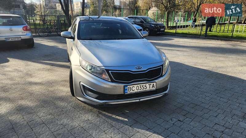 Седан Kia Optima 2012 в 