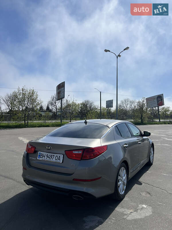 Седан Kia Optima 2015 в Одессе