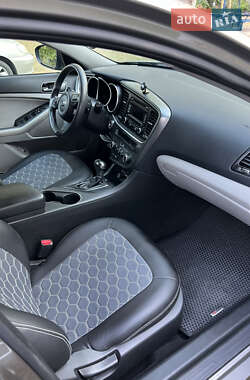 Седан Kia Optima 2015 в 