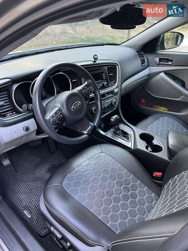 Седан Kia Optima 2015 в Одессе