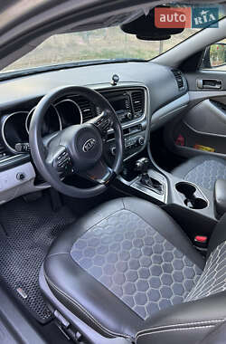 Седан Kia Optima 2015 в 