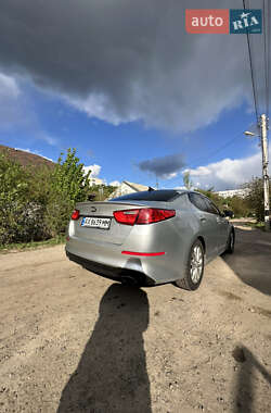 Седан Kia Optima 2014 в 