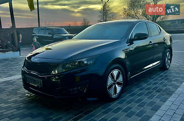 Седан Kia Optima 2013 в 