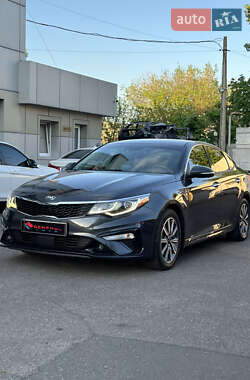 Седан Kia Optima 2018 в 