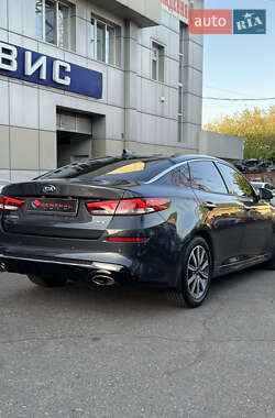 Седан Kia Optima 2018 в 