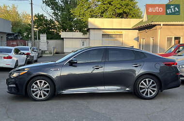 Седан Kia Optima 2018 в 