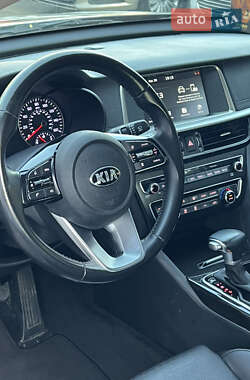 Седан Kia Optima 2018 в 