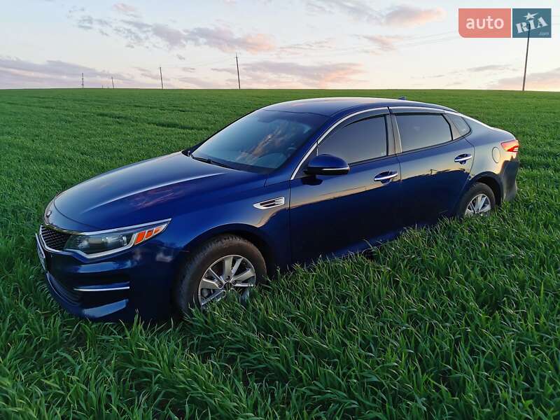 Седан Kia Optima 2017 в Сумах