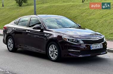 Седан Kia Optima 2016 в 
