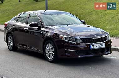 Седан Kia Optima 2016 в 