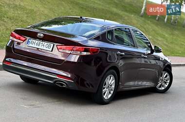 Седан Kia Optima 2016 в 