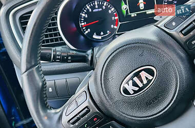 Седан Kia Optima 2015 в 