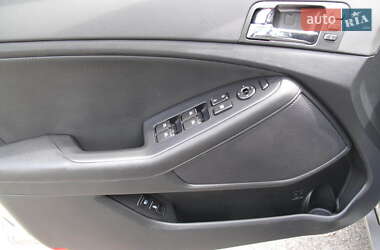 Седан Kia Optima 2012 в 