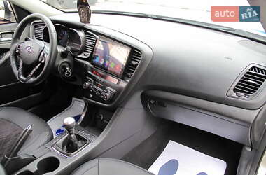 Седан Kia Optima 2012 в 