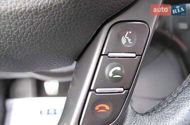Седан Kia Optima 2012 в 