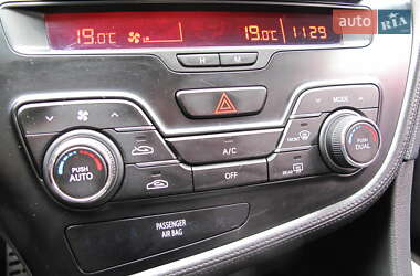 Седан Kia Optima 2012 в 