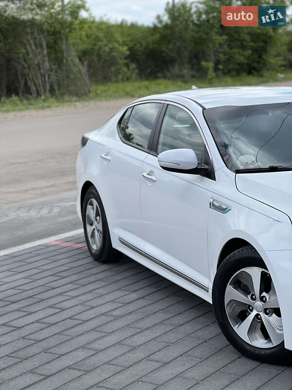 Седан Kia Optima 2014 в Первомайске