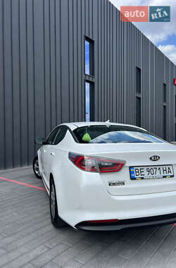 Седан Kia Optima 2014 в 